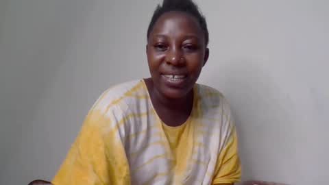 Snapshot of alesha_ chatting on 01.29.25 Noreen Kennth and Emilly online show from 01.29.25