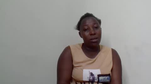Snapshot of alesha_ chatting on 02.05.25 Noreen Kennth and Emilly online show from 02.05.25