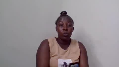 Snapshot of alesha_ chatting on 02.05.25 Noreen Kennth and Emilly online show from 02.05.25