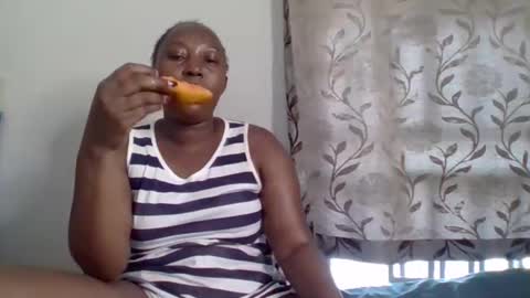 Snapshot of alesha_ chatting on 09.30.25 Noreen Kennth and Emilly online show from 09.30.25