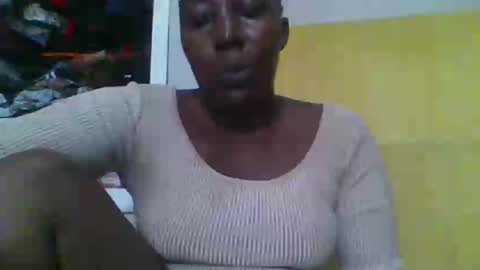 Snapshot of alesha_ chatting on 10.12.25 Noreen Kennth and Emilly online show from 10.12.25