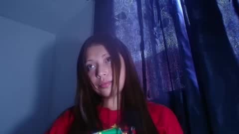 Snapshot of aleska_dollx chatting on 12.19.24 QUEEN OFF MILk IM BACK 15 NOV online show from 12.19.24