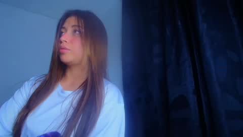 Snapshot of aleska_dollx chatting on 02.21.25 QUEEN OFF MILk IM BACK 15 NOV online show from 02.21.25