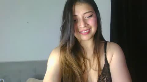 Snapshot of aleska_dollx chatting on 10.02.25 QUEEN OFF MILk IM BACK 15 NOV online show from 10.02.25