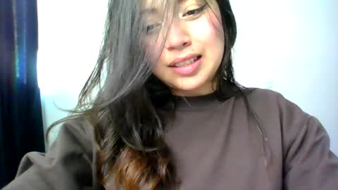 QUEEN OFF MILk  IM BACK  15 NOV online show from 07.15.26