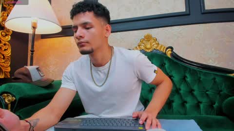 Alessandro King online show from 02.04.25