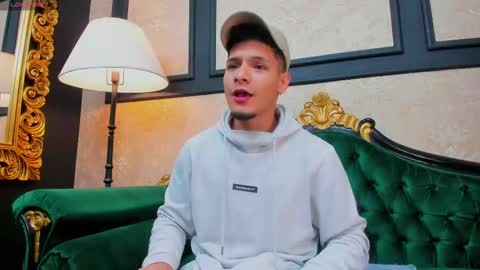 Alessandro King online show from 03.04.25