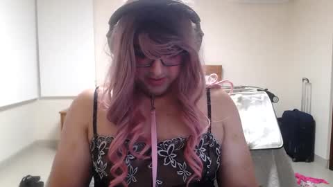 Snapshot of alessalindo840 chatting on 01.13.25 AlessaBabyGirl840 online show from 01.13.25