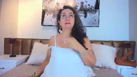 Snapshot of alessandraleroy chatting on 07.15.26 Alessandra online show from 07.15.26