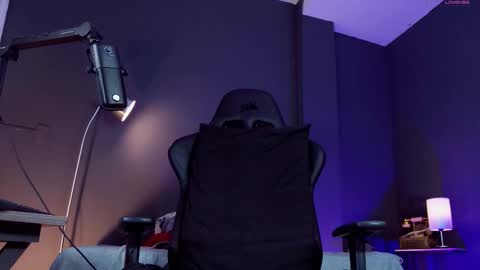 Alessandro INDEPENDENT MODEL online show from 10.30.25