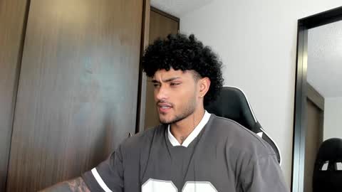 Snapshot of alessandro_vanni chatting on 01.08.25 Alessandro Vanni online show from 01.08.25