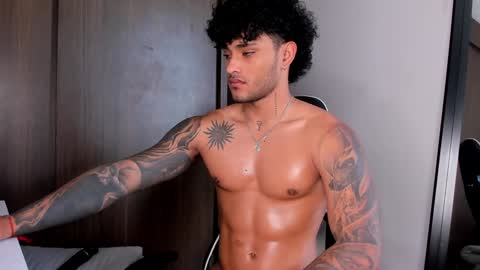 Snapshot of alessandro_vanni chatting on 01.14.25 Alessandro Vanni online show from 01.14.25