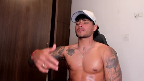 Snapshot of alessandro_vanni chatting on 01.24.25 Alessandro Vanni online show from 01.24.25