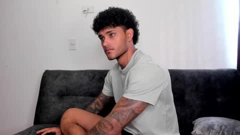 Snapshot of alessandro_vanni chatting on 02.17.25 Alessandro Vanni online show from 02.17.25