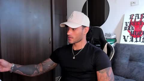 Snapshot of alessandro_vanni chatting on 09.26.25 Alessandro Vanni online show from 09.26.25