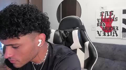 Alessandro Vanni online show from 12.18.25