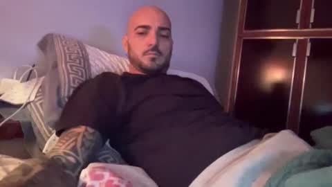 Snapshot of alessandromori91 chatting on 12.19.25 alessandromori91 online show from 12.19.25