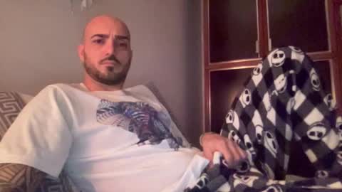 Snapshot of alessandromori91 chatting on 12.21.25 alessandromori91 online show from 12.21.25