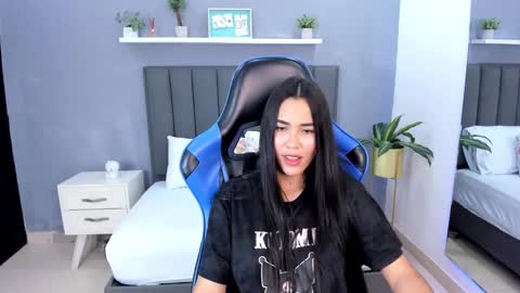 A L E S S I A online show from 02.18.25