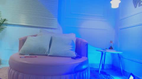 Alejandra  online show from 11.14.25