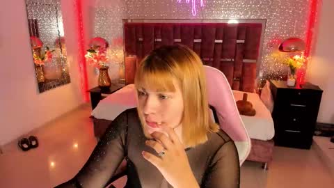 Snapshot of alessiadouce chatting on 09.14.25 Alessia online show from 09.14.25