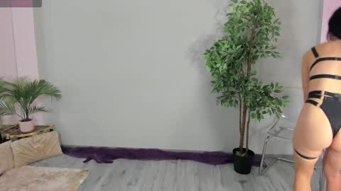 Alessia online show from 11.24.25