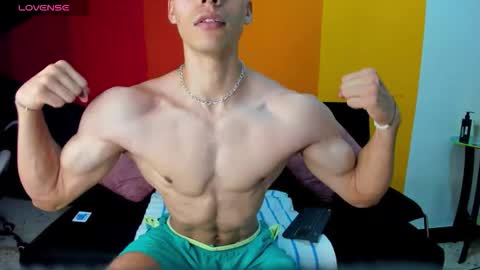 Snapshot of alessiovitale chatting on 12.03.25 Alessio online show from 12.03.25