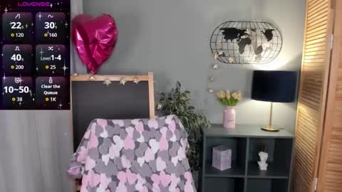 alettablacck online show from 10.17.25