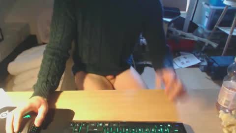 Snapshot of alettaoceanftw chatting on 12.14.24 AlettaOceanFtw online show from 12.14.24