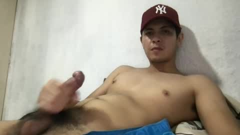 Snapshot of alex20mndz chatting on 06.26.26 alex20mndz online show from 06.26.26