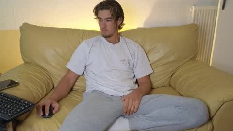 Alex83530 online show from 10.24.25