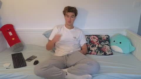 Alex83530 online show from 12.16.25