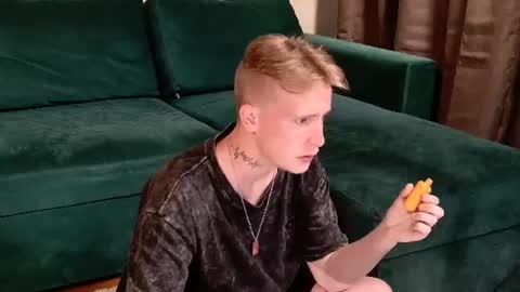 Snapshot of alex__sweet chatting on 06.12.26 your Alex online show from 06.12.26