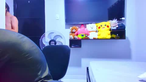 Snapshot of alex_and_fabian chatting on 01.10.26 sneider online show from 01.10.26