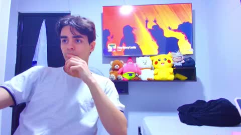 Snapshot of alex_and_fabian chatting on 01.13.26 sneider online show from 01.13.26