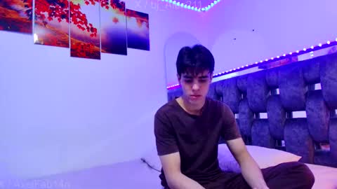 Snapshot of alex_and_fabian chatting on 02.17.26 sneider online show from 02.17.26