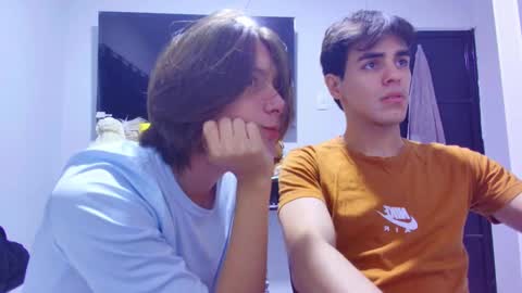 Snapshot of alex_and_fabian chatting on 02.24.26 sneider online show from 02.24.26