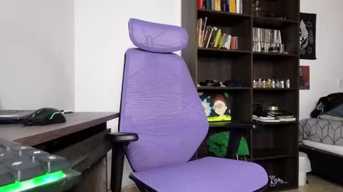 Snapshot of alex_connorr chatting on 11.13.25 alex_connorr online show from 11.13.25