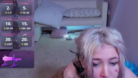 Snapshot of alex_howell chatting on 01.10.25 alex_howell online show from 01.10.25