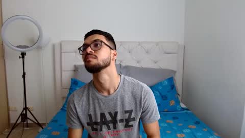 Snapshot of alex_jus1 chatting on 10.25.25 alex_jus1 online show from 10.25.25