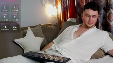 Snapshot of alex_onelove chatting on 01.22.25 Alex online show from 01.22.25