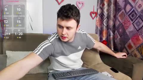 Snapshot of alex_onelove chatting on 02.20.25 Alex online show from 02.20.25