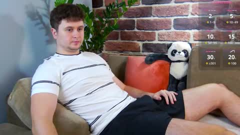 Snapshot of alex_onelove chatting on 10.04.25 Alex online show from 10.04.25