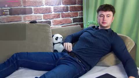 Snapshot of alex_onelove chatting on 10.11.25 Alex online show from 10.11.25