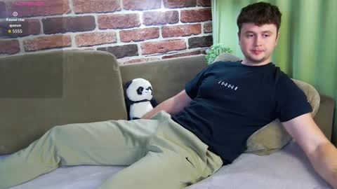 Snapshot of alex_onelove chatting on 10.26.25 Alex online show from 10.26.25