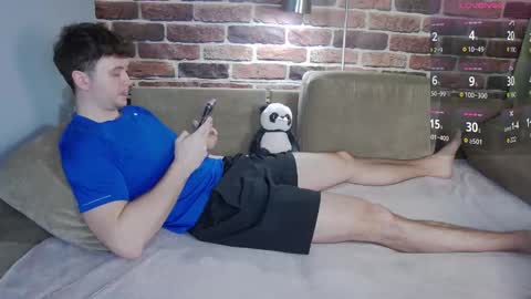 Snapshot of alex_onelove chatting on 11.28.25 Alex online show from 11.28.25