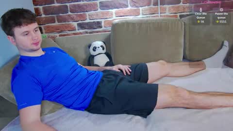 Snapshot of alex_onelove chatting on 12.03.25 Alex online show from 12.03.25