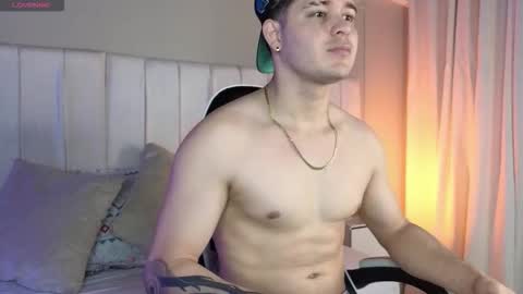 Snapshot of alex_pierce_ chatting on 02.10.26 Alex online show from 02.10.26