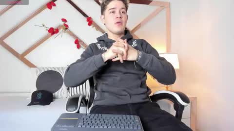 Snapshot of alex_pierce_ chatting on 02.14.26 Alex online show from 02.14.26