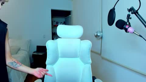 Snapshot of alex_poett chatting on 02.06.26 Residente0xxx online show from 02.06.26